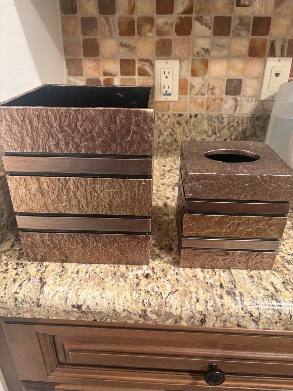 Brown Faux-Stone Bathroom Accessory Set - Brown